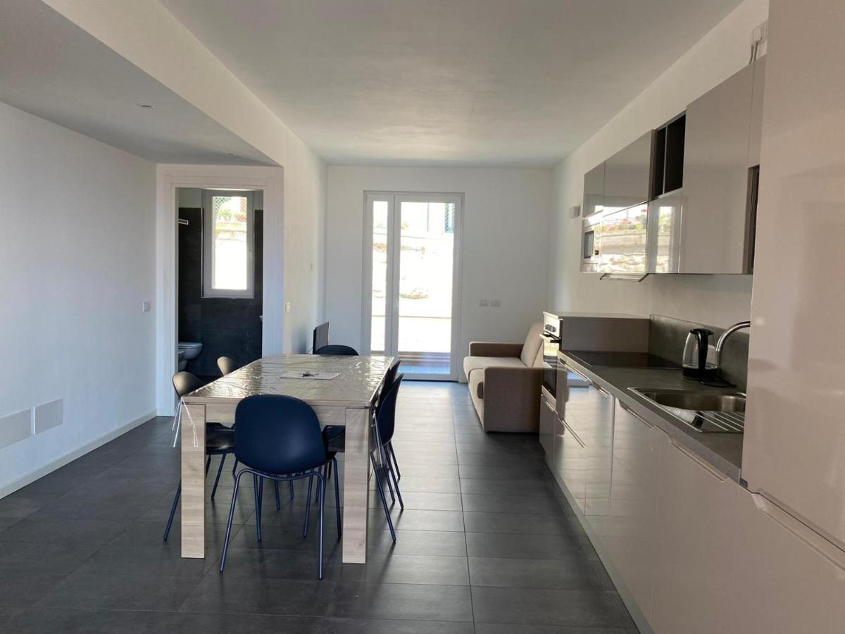 The Sunshine - Apartments With Pool Musso Екстериор снимка